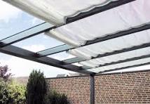 glazen overkapping met zonwering