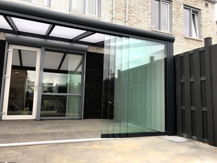 glazen schuifdeuren voor overkapping